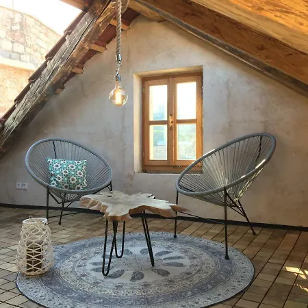 Romantisches Steinhaus *