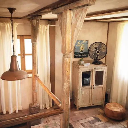 펜션 Romantisches Steinhaus Pitve